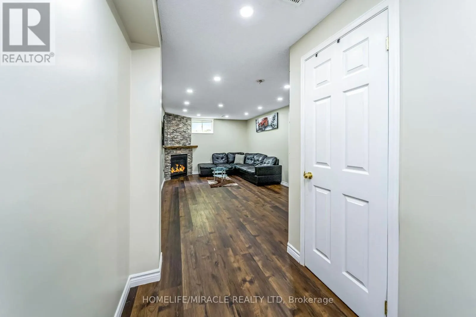 27 - 165 TAPSCOTT ROAD N