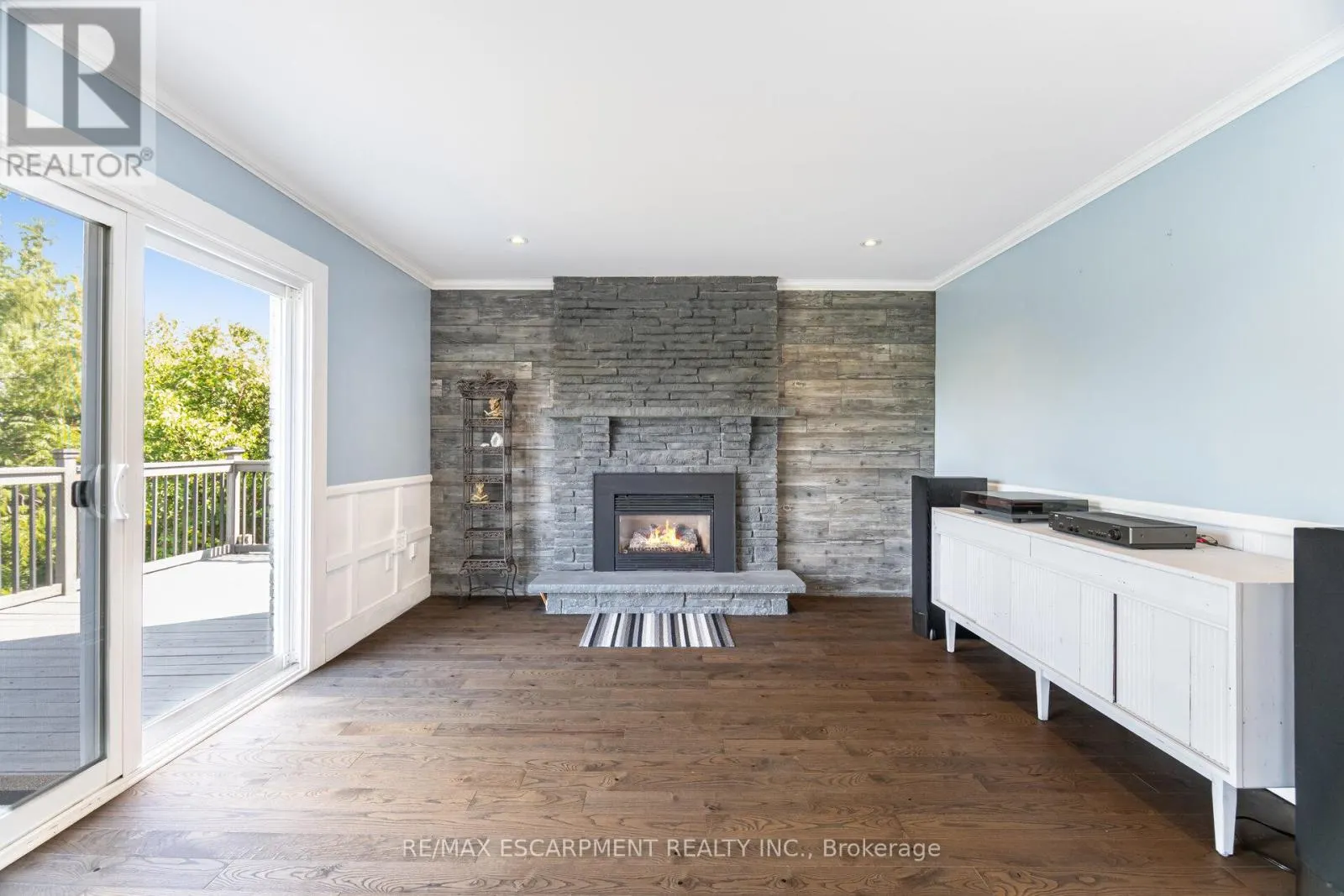 362 PRINCE OF WALES DRIVE