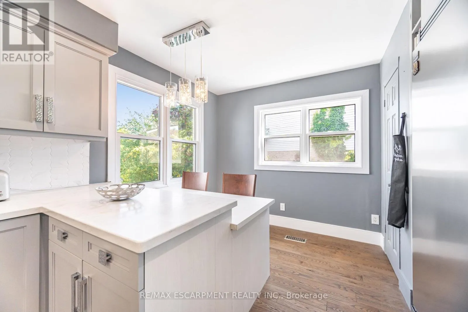 362 PRINCE OF WALES DRIVE