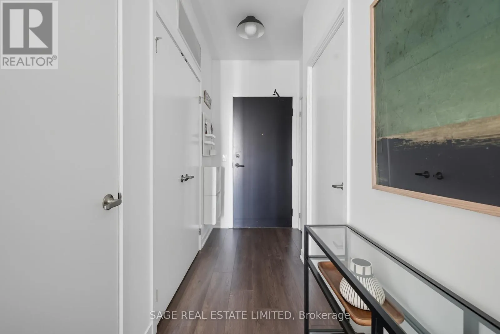 605 - 899 QUEEN STREET E