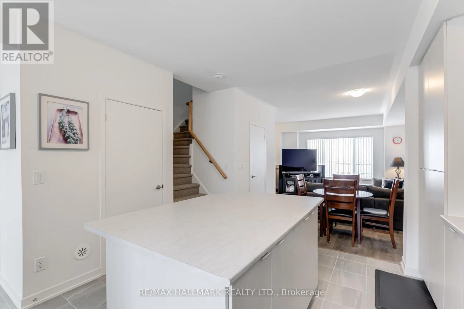 803 - 1525 KINGSTON ROAD