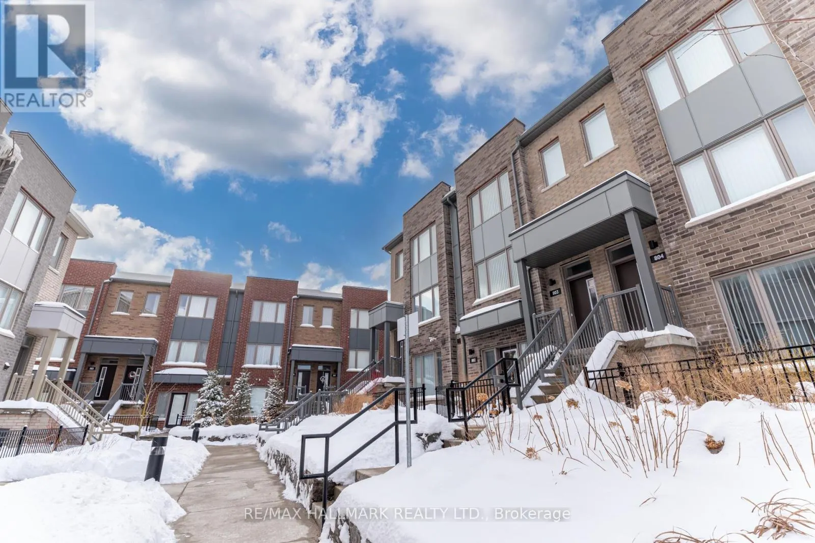 803 - 1525 KINGSTON ROAD