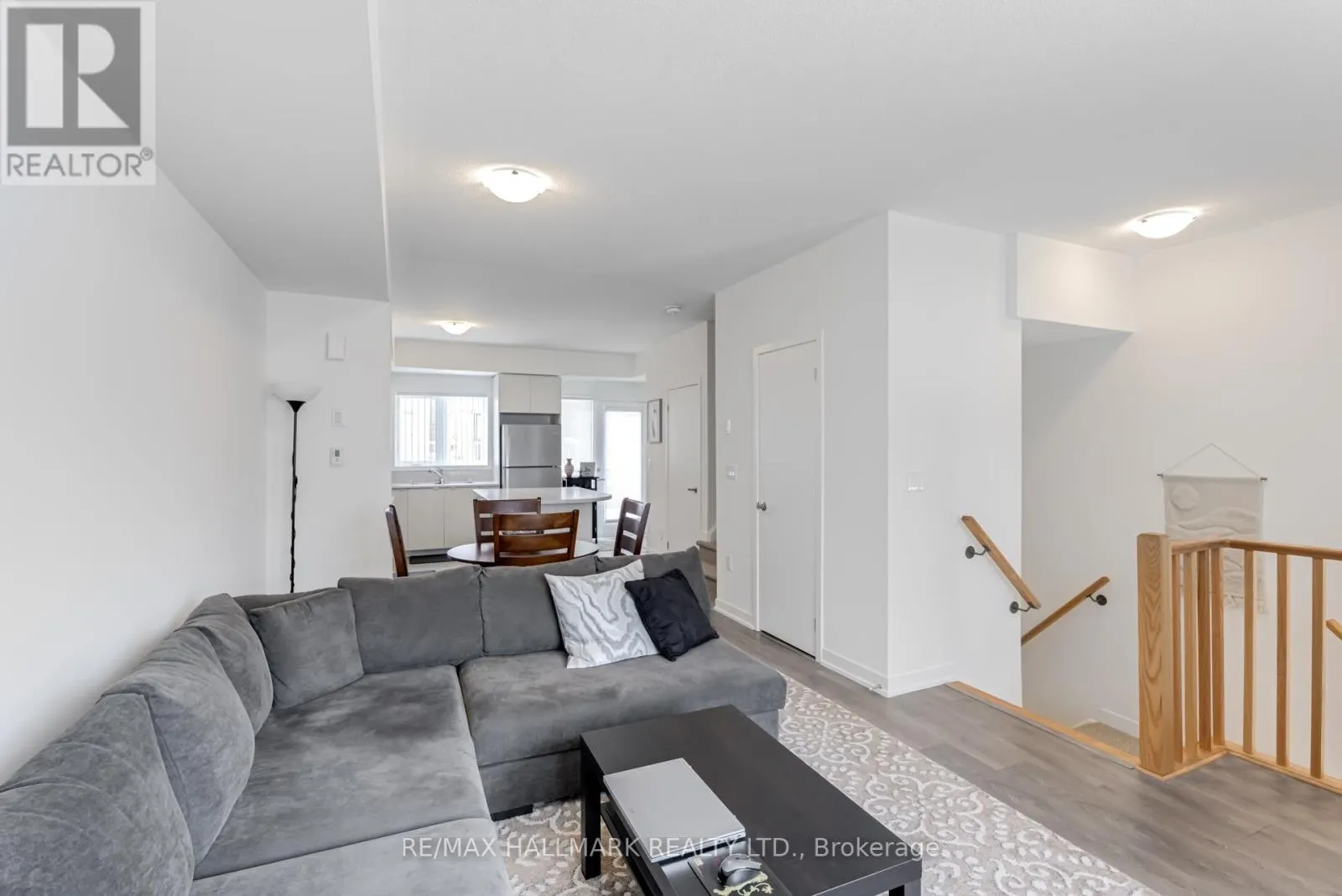 803 - 1525 KINGSTON ROAD