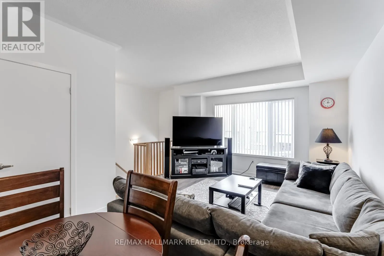 803 - 1525 KINGSTON ROAD