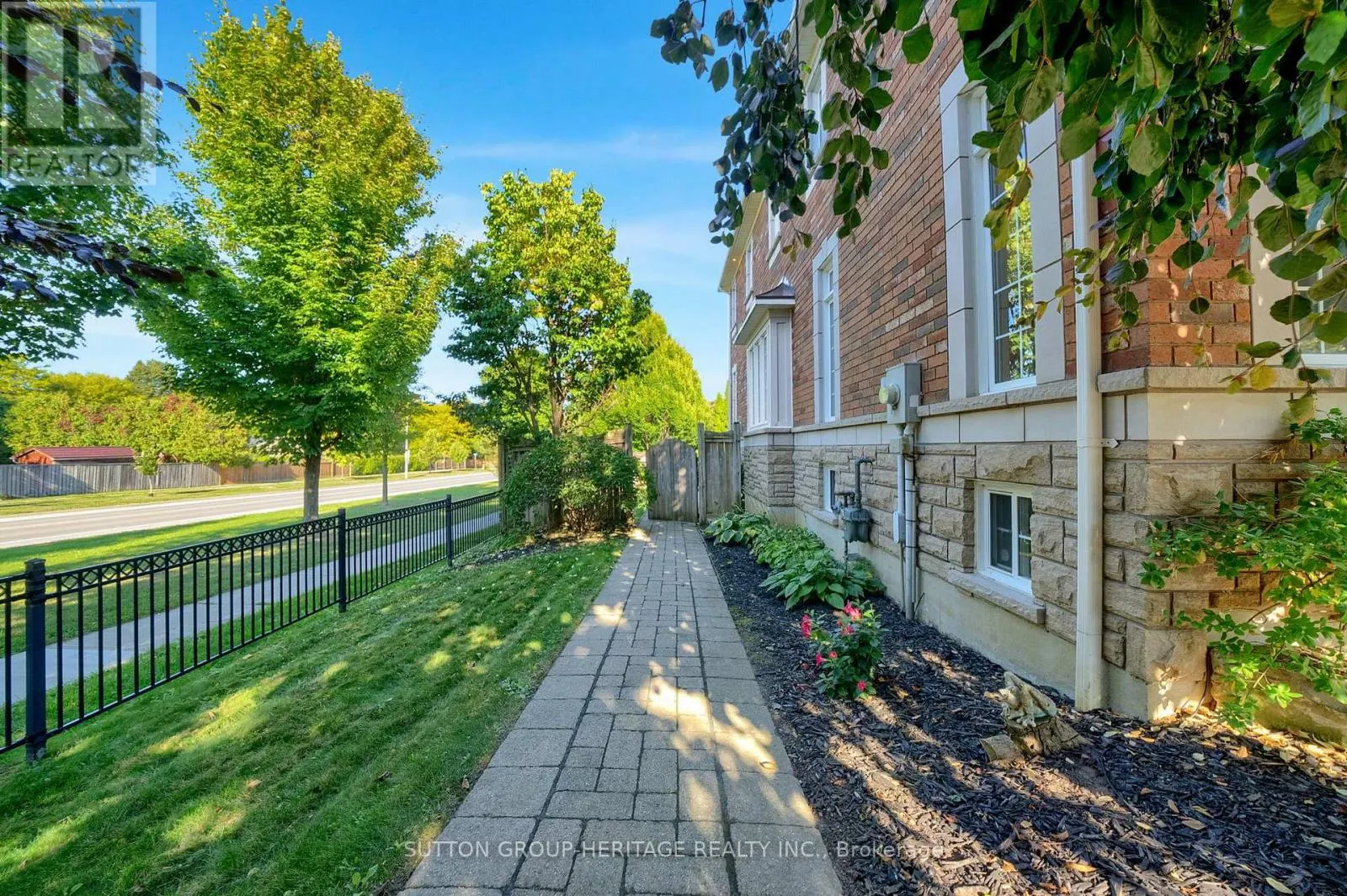 102 KENNETT DRIVE
