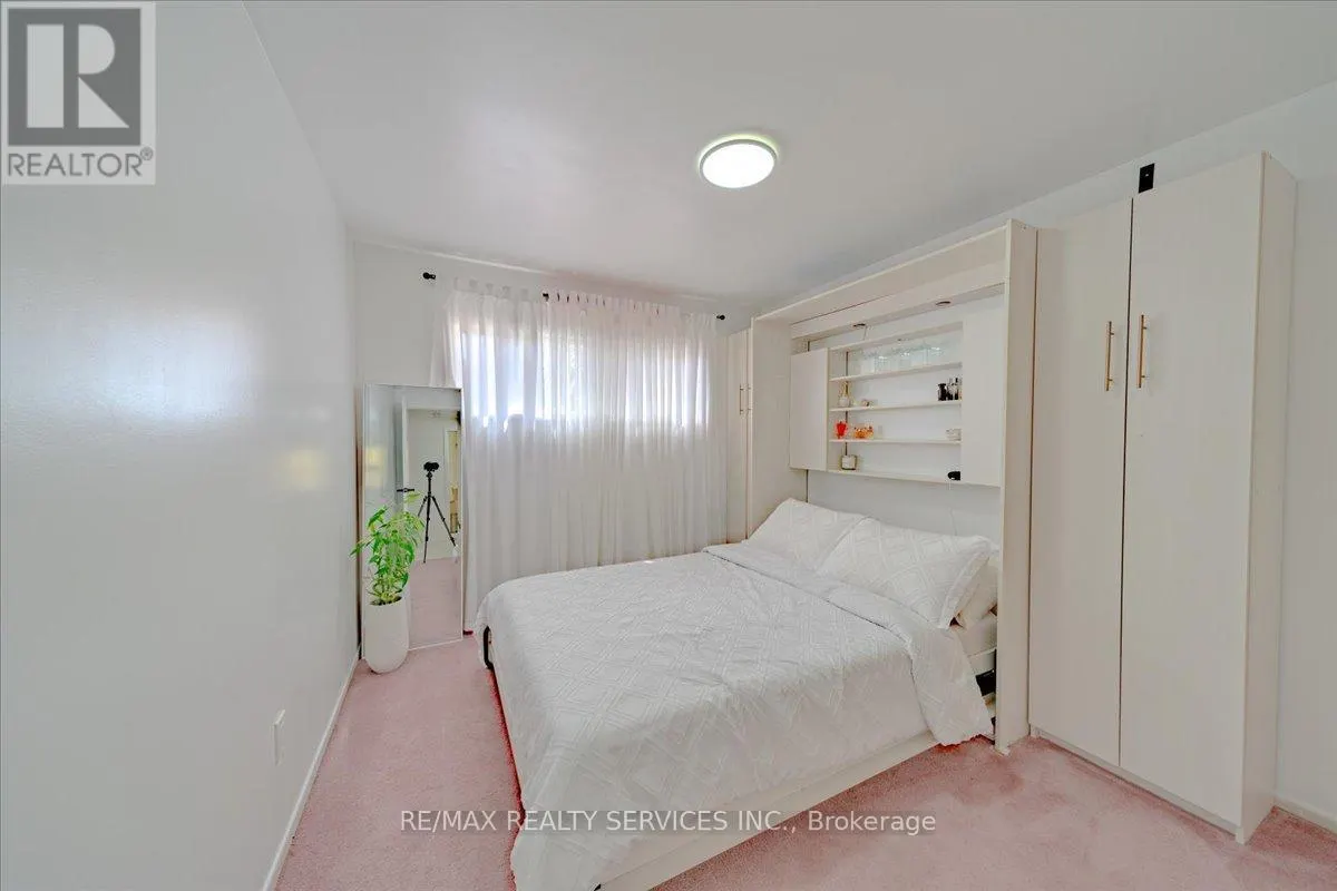 108 - 1133 RITSON ROAD N