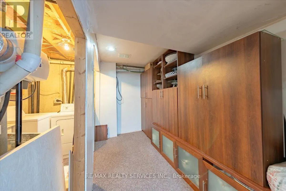 108 - 1133 RITSON ROAD N