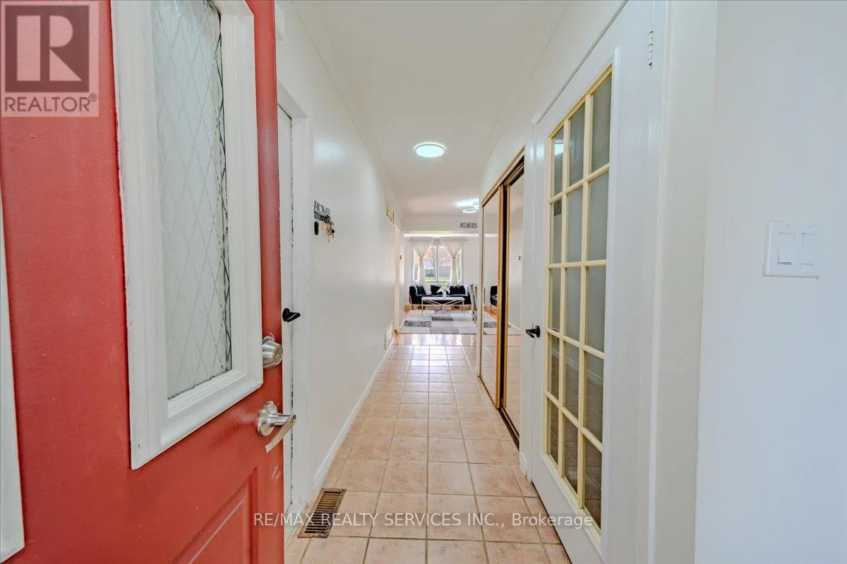108 - 1133 RITSON ROAD N