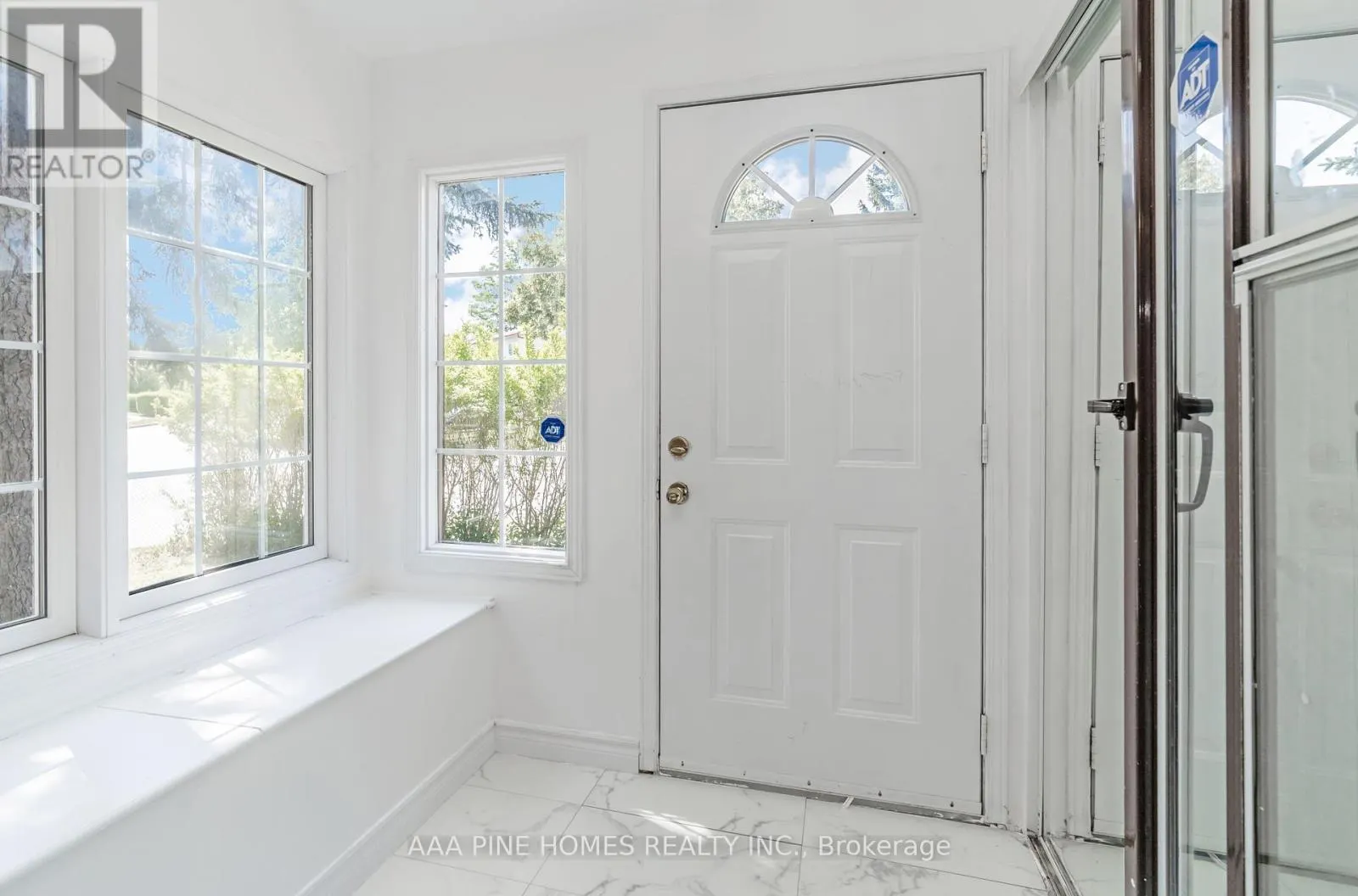 59 BURKWOOD CRESCENT