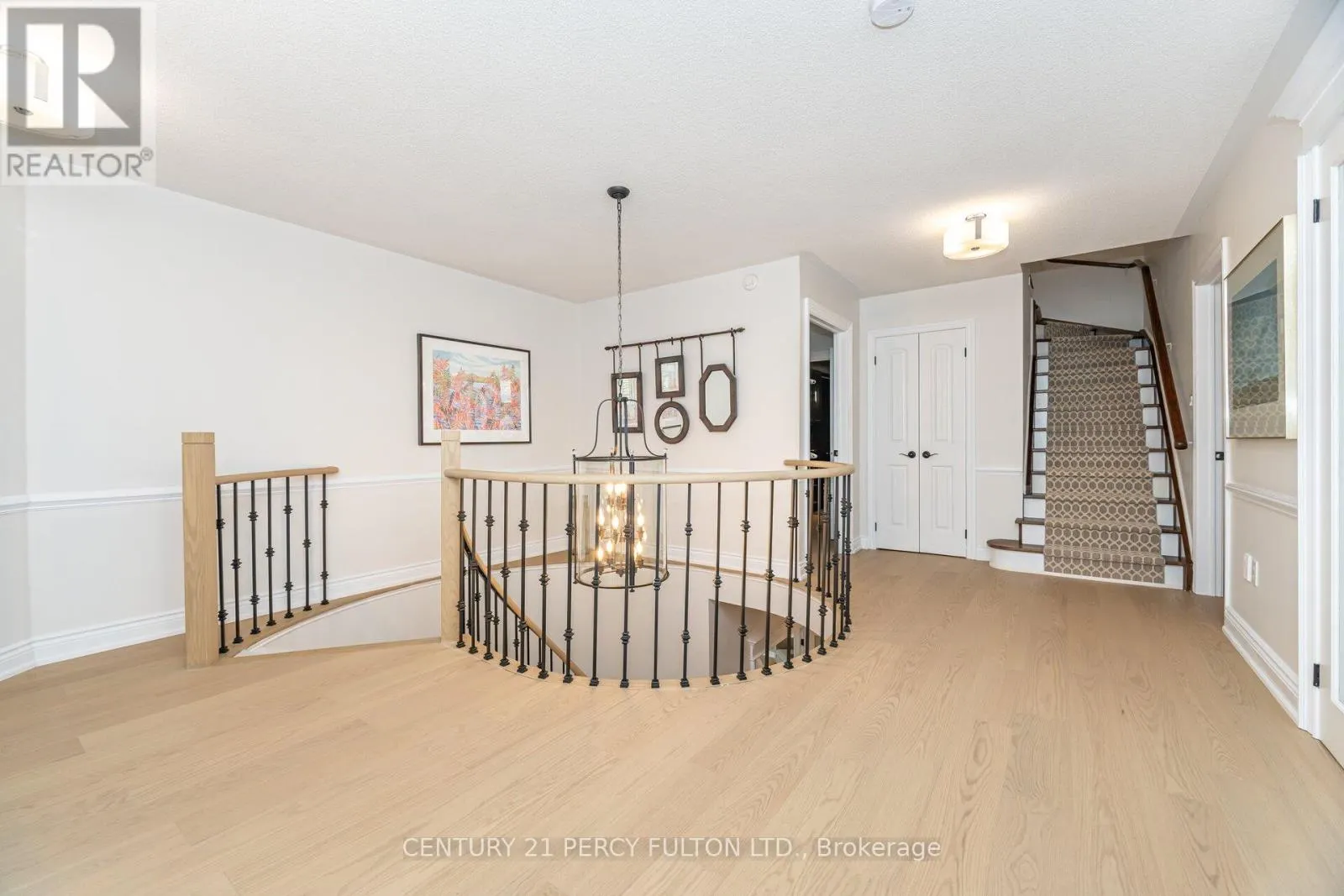939 DUNCANNON DRIVE