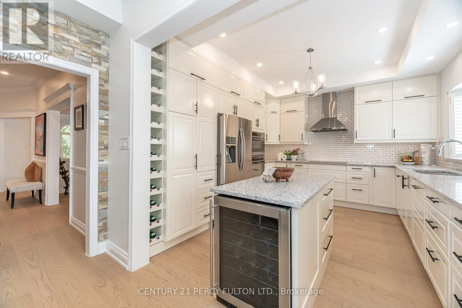 939 DUNCANNON DRIVE