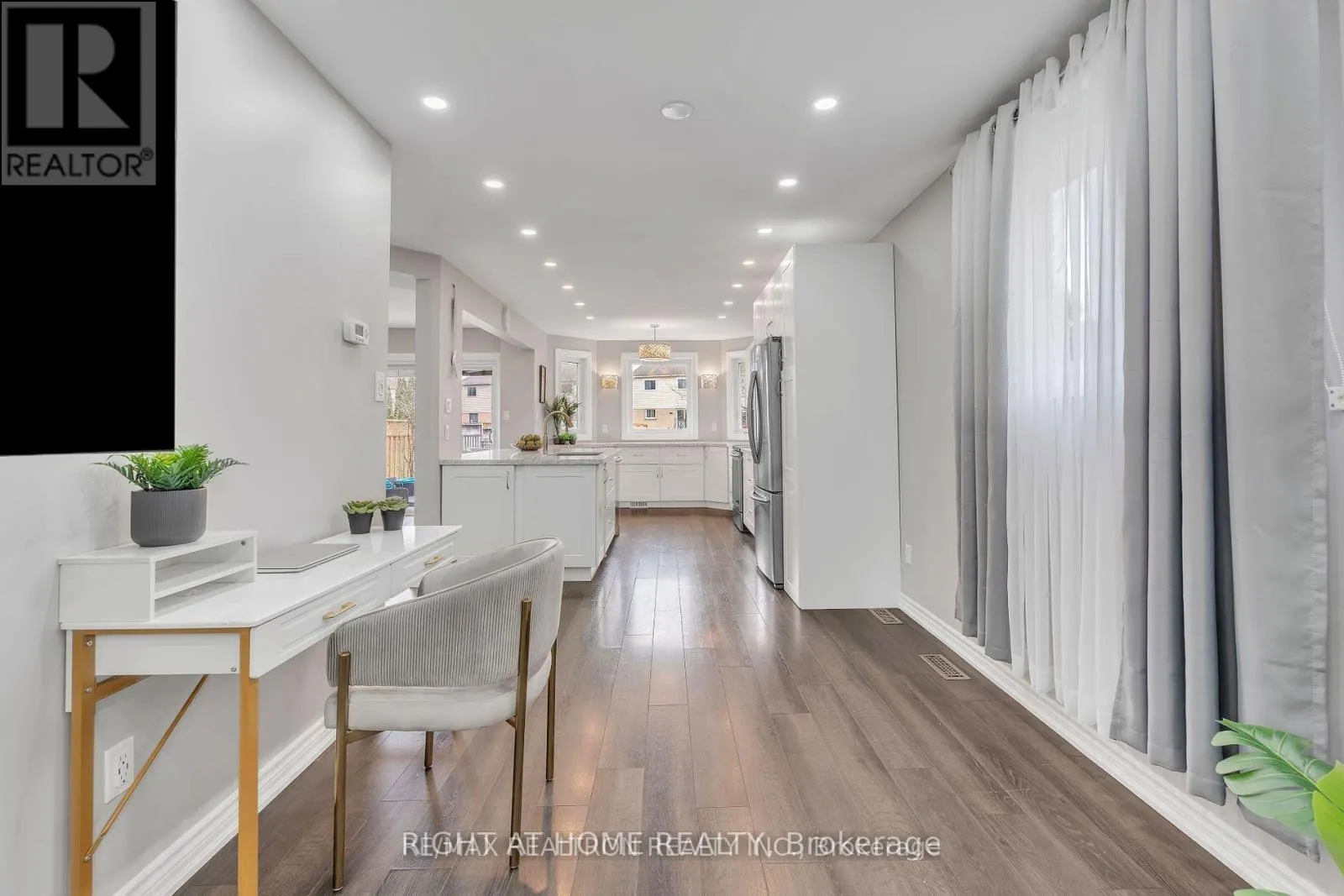 150 SANDRINGHAM DRIVE