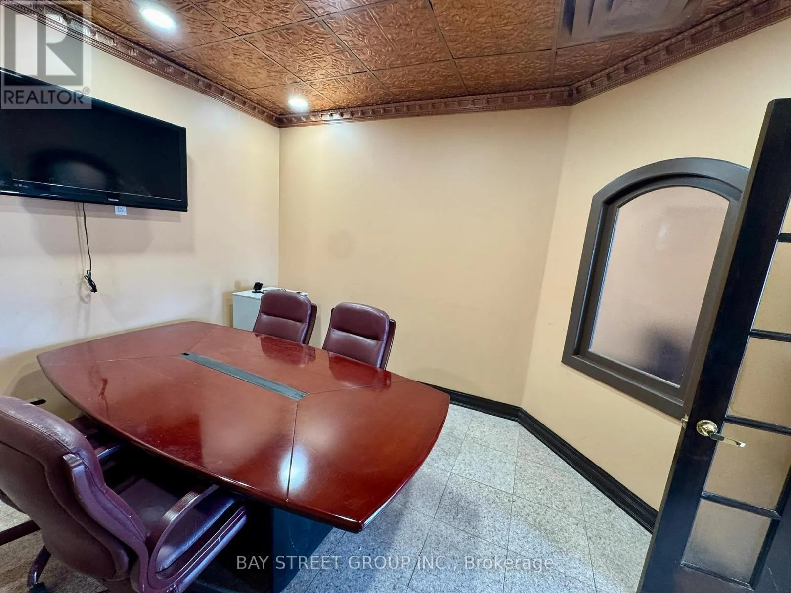 205 - 80 CORPORATE DRIVE