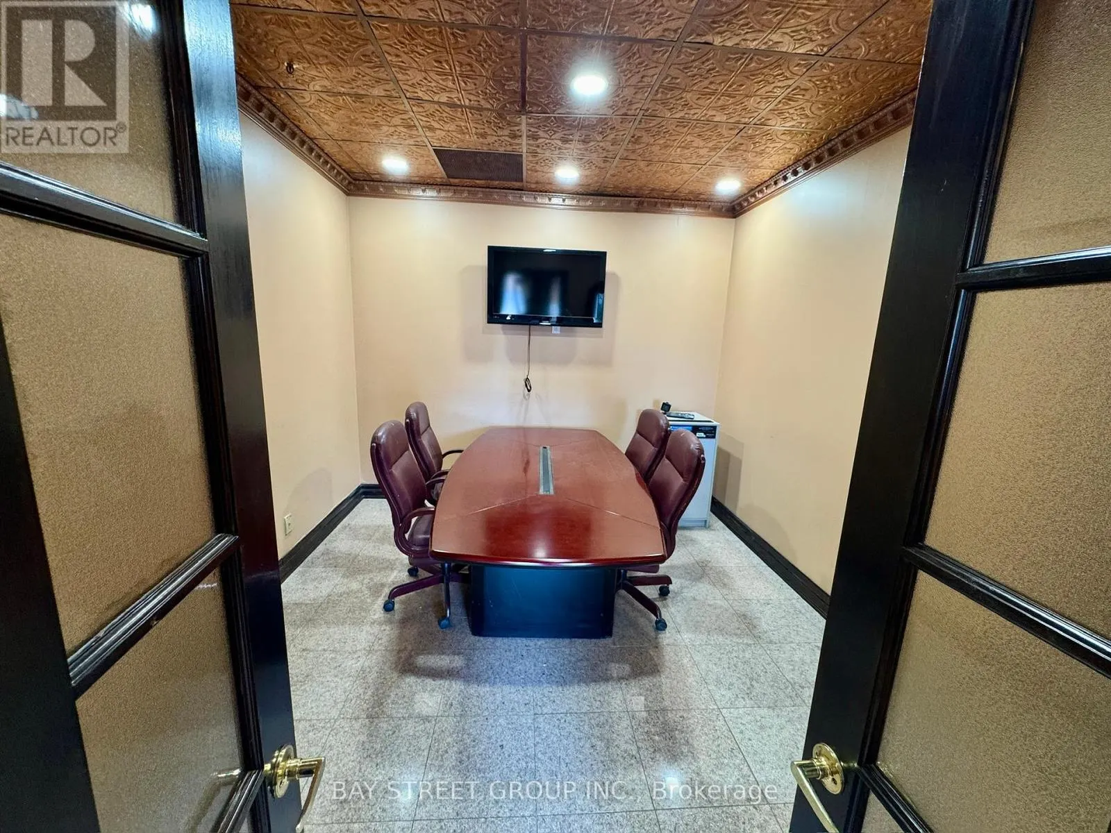 205 - 80 CORPORATE DRIVE