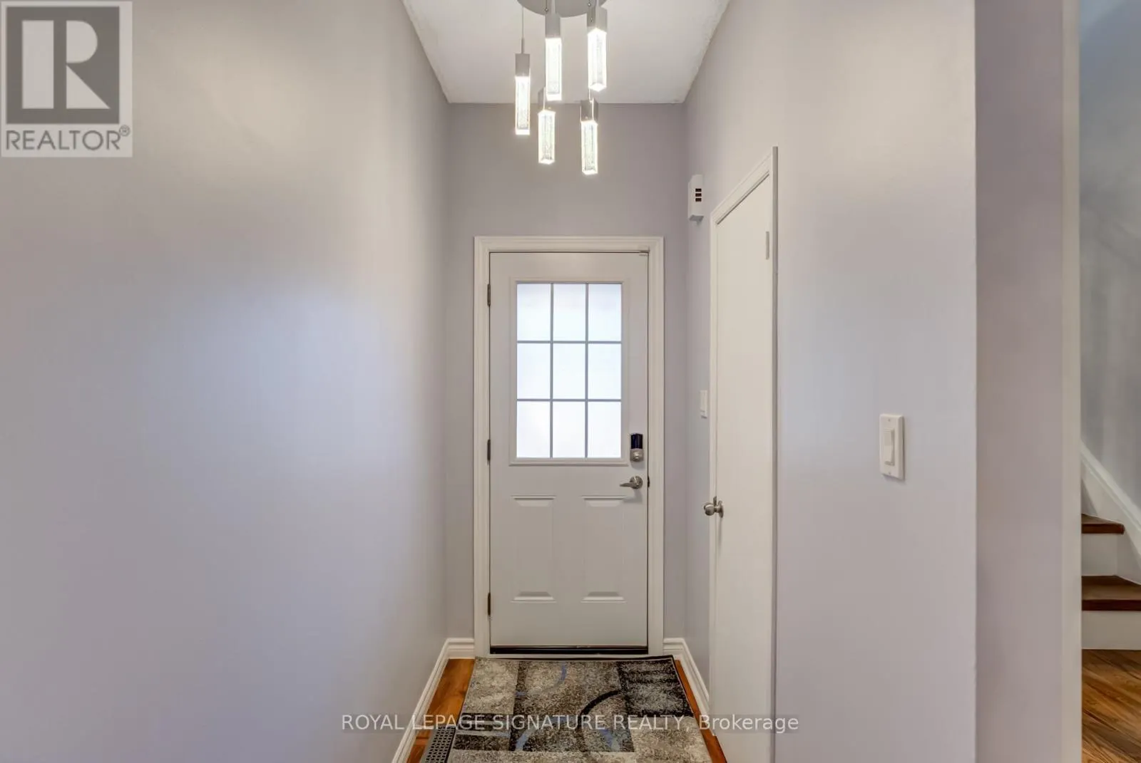 166 - 10 BASSETT BOULEVARD
