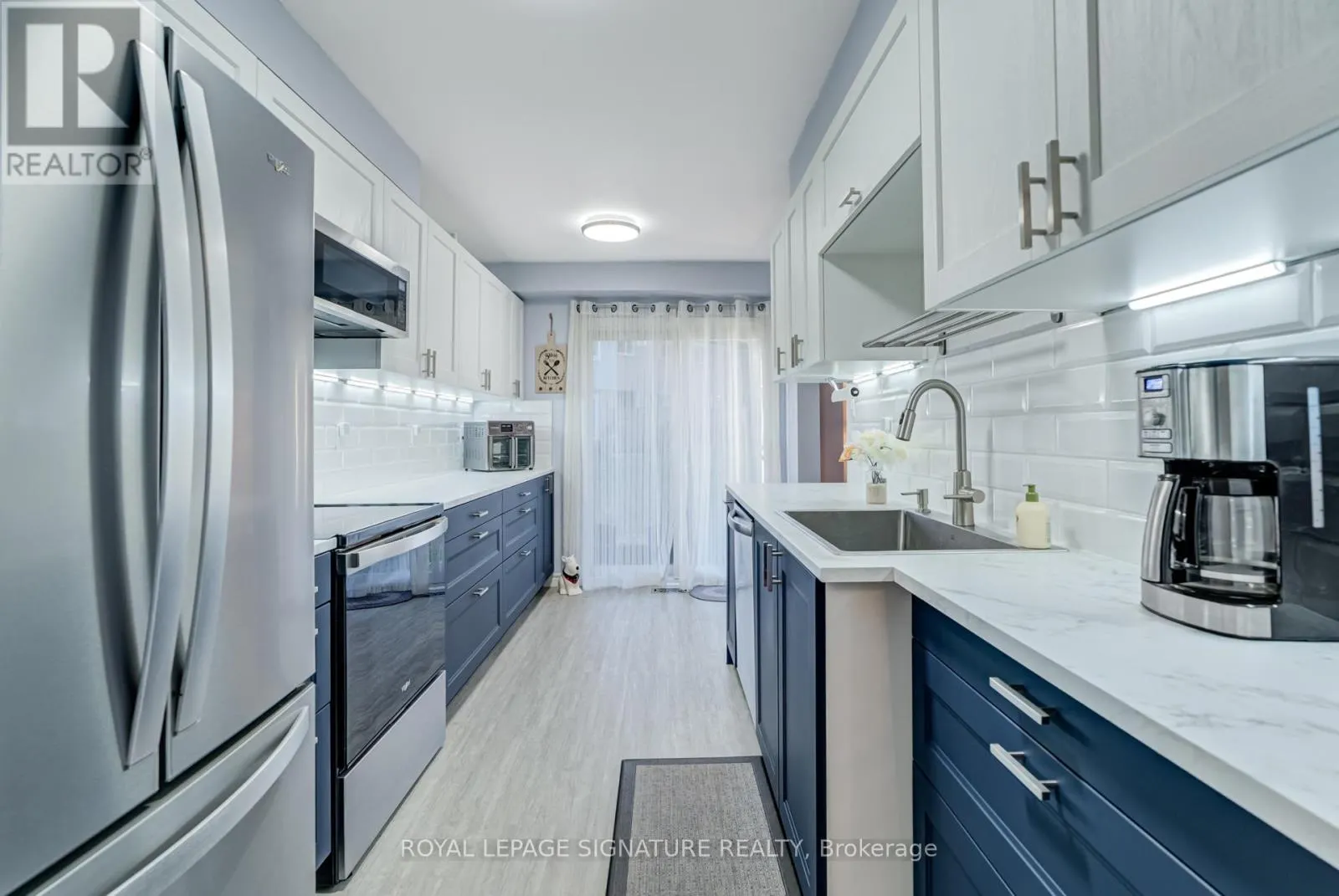 166 - 10 BASSETT BOULEVARD