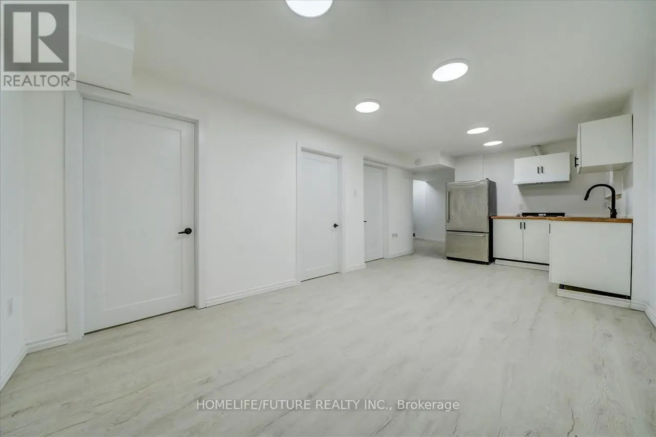 14 KNOTTY PINE DRIVE