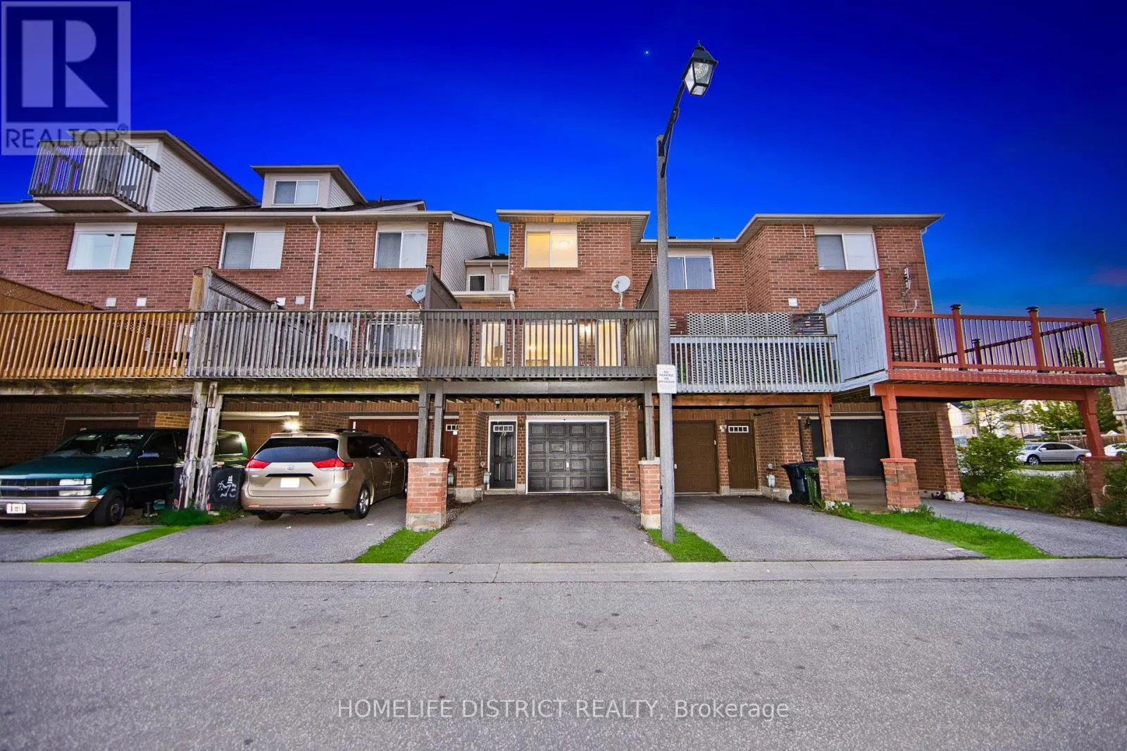 77 COYOTE CRESCENT