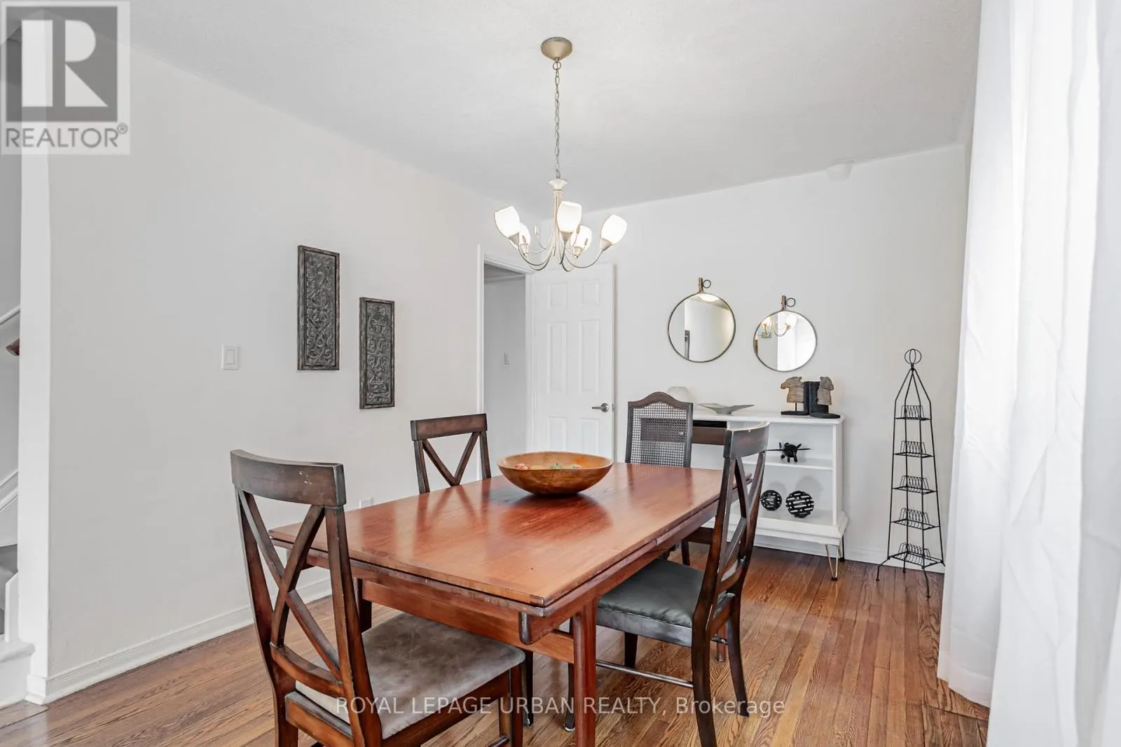 144 ALDWYCH AVENUE