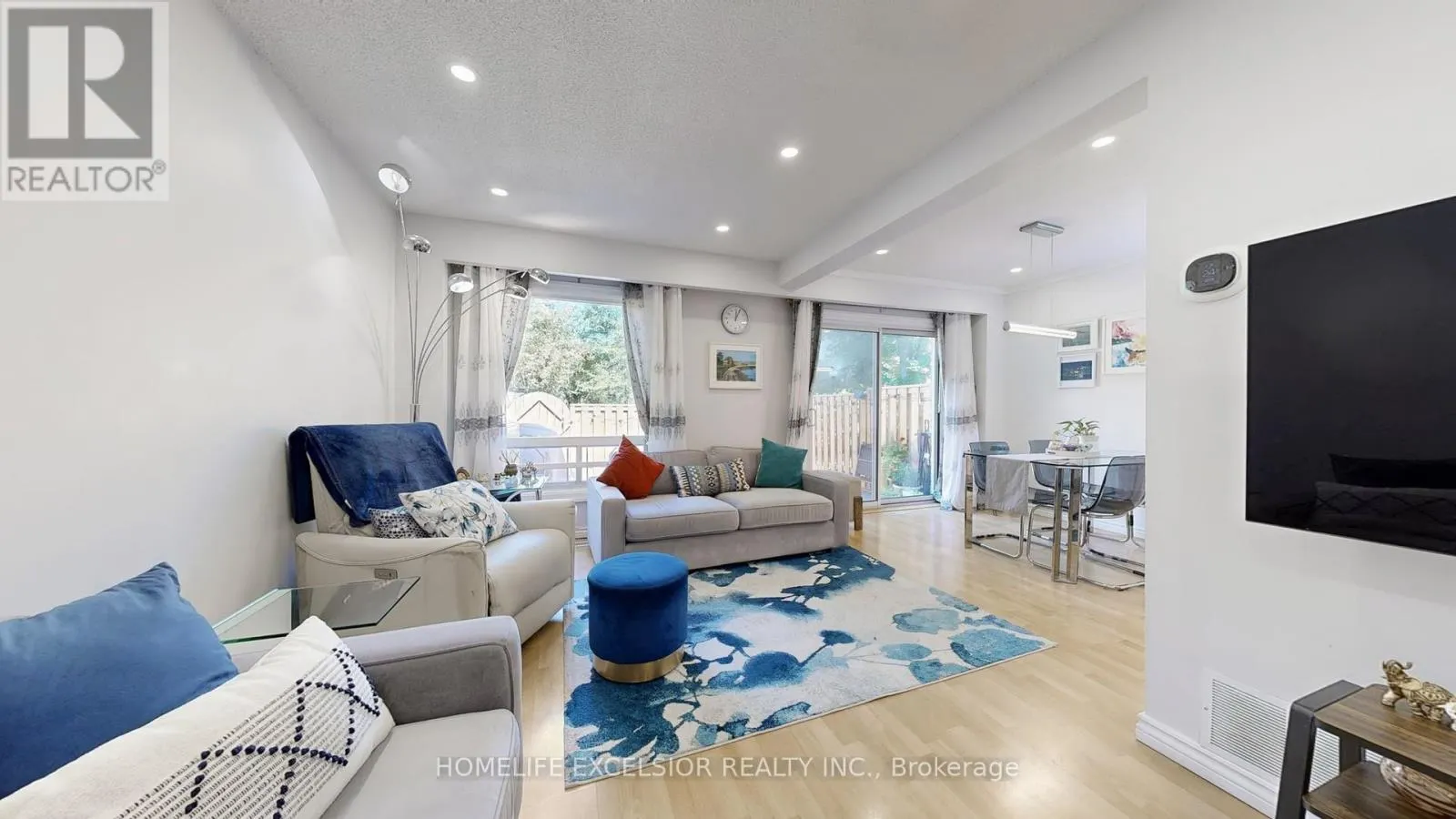 #73 - 201 ALEXMUIR BOULEVARD