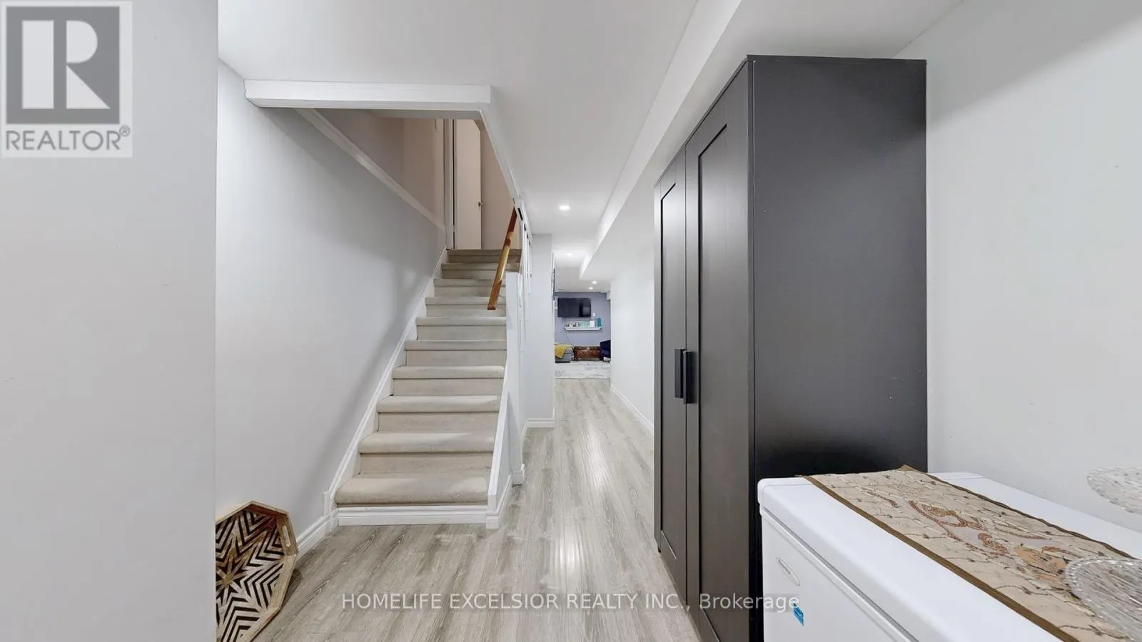 #73 - 201 ALEXMUIR BOULEVARD