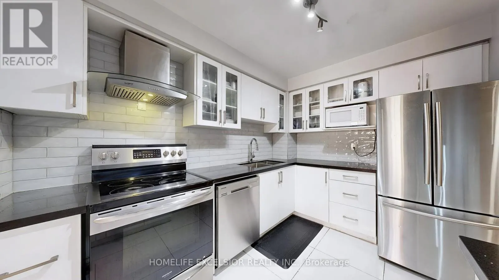 #73 - 201 ALEXMUIR BOULEVARD