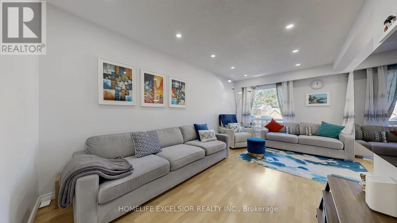 #73 - 201 ALEXMUIR BOULEVARD