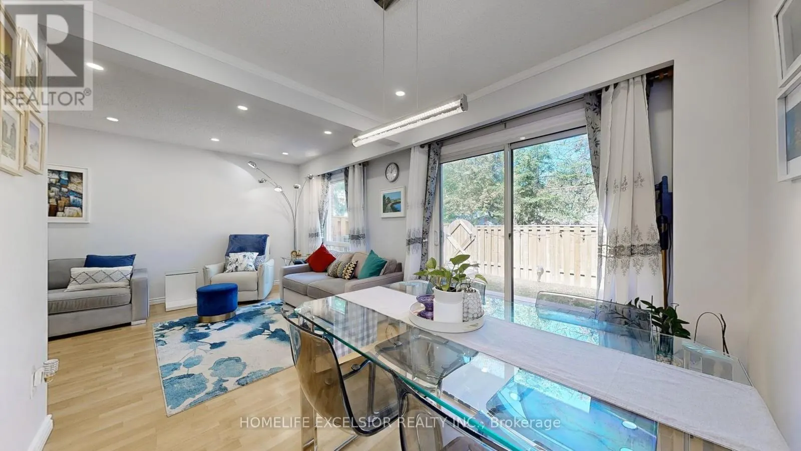 #73 - 201 ALEXMUIR BOULEVARD
