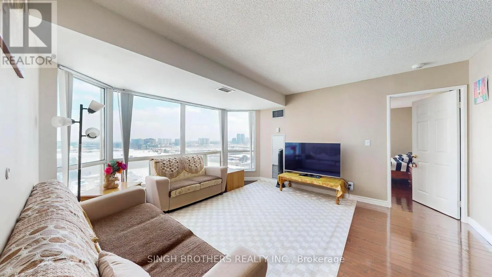1505 - 1 LEE CENTRE DRIVE
