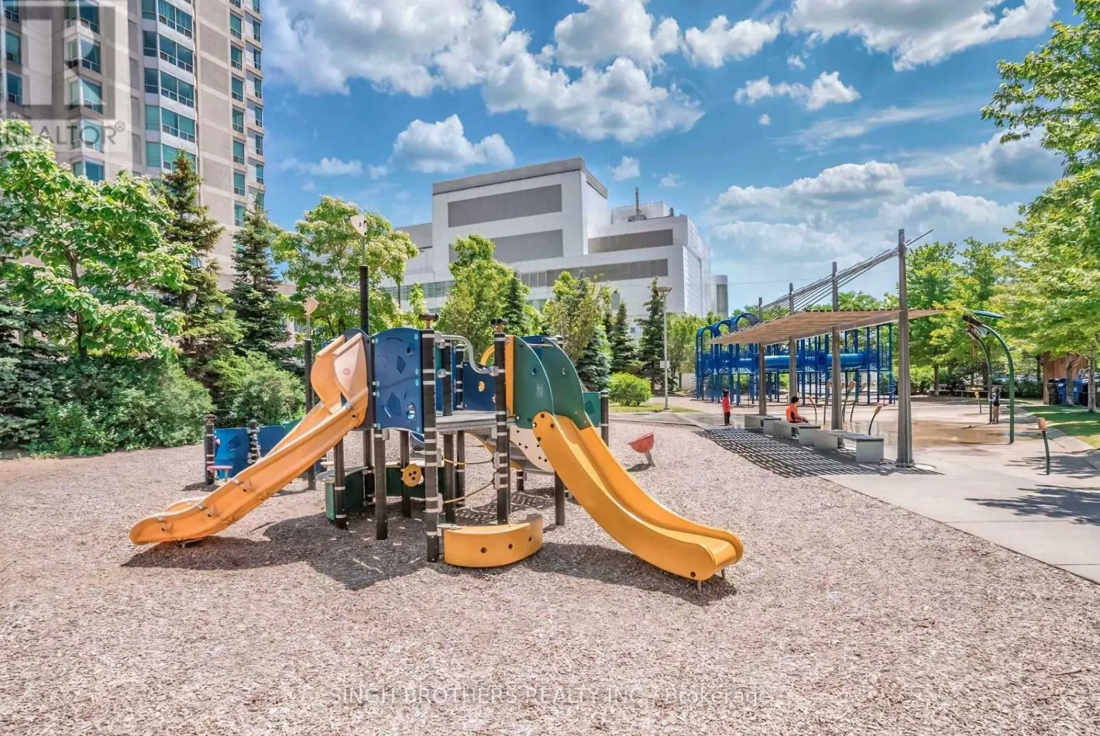 1505 - 1 LEE CENTRE DRIVE