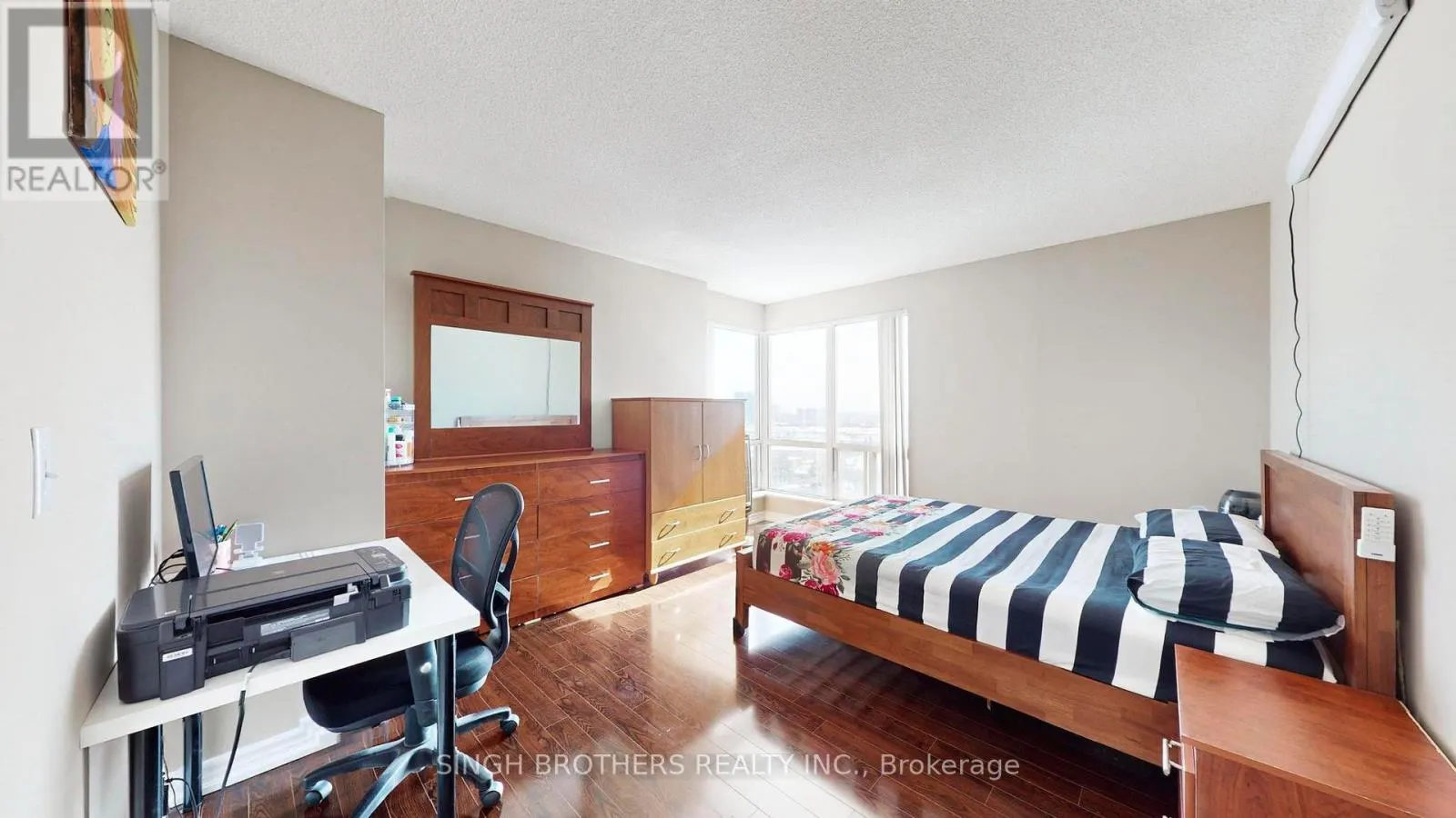 1505 - 1 LEE CENTRE DRIVE