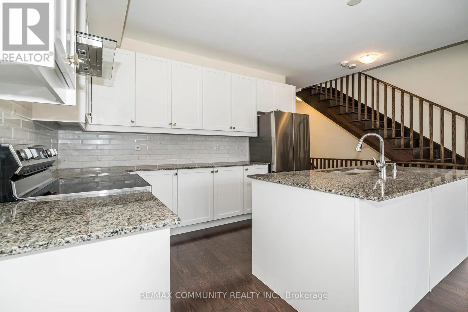512 DANKS RIDGE DRIVE