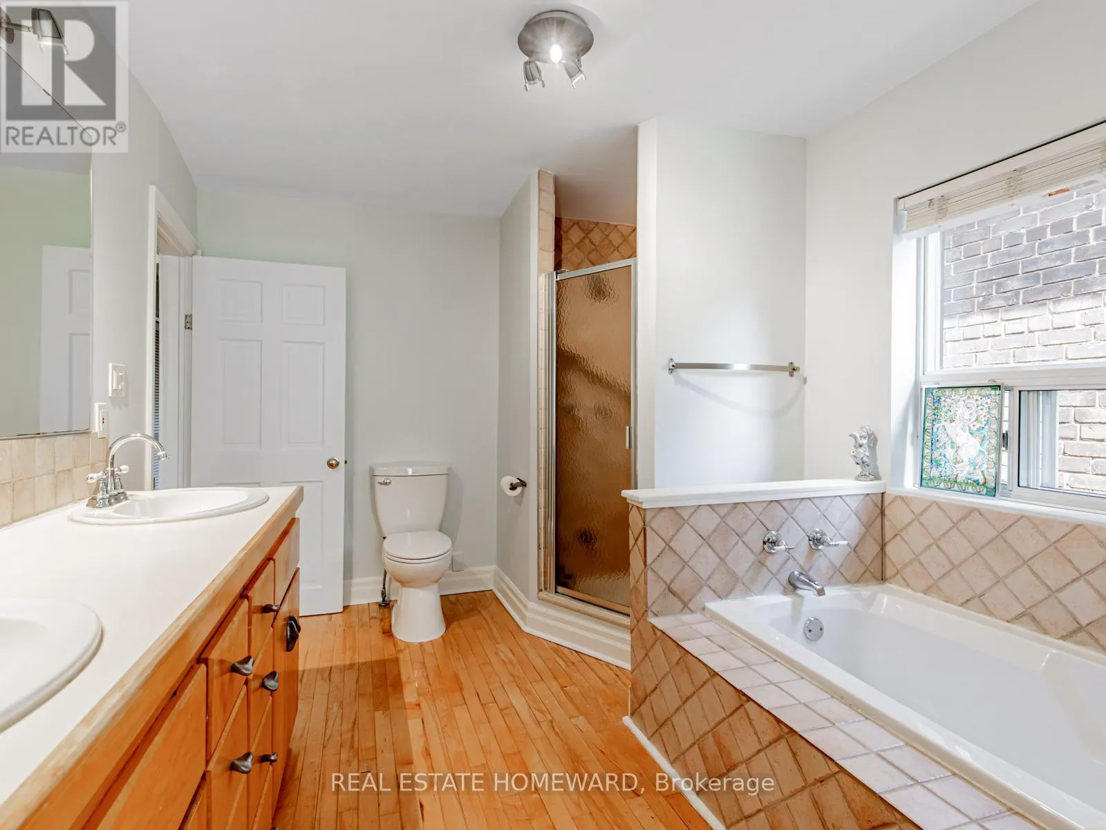 87 HARCOURT AVENUE