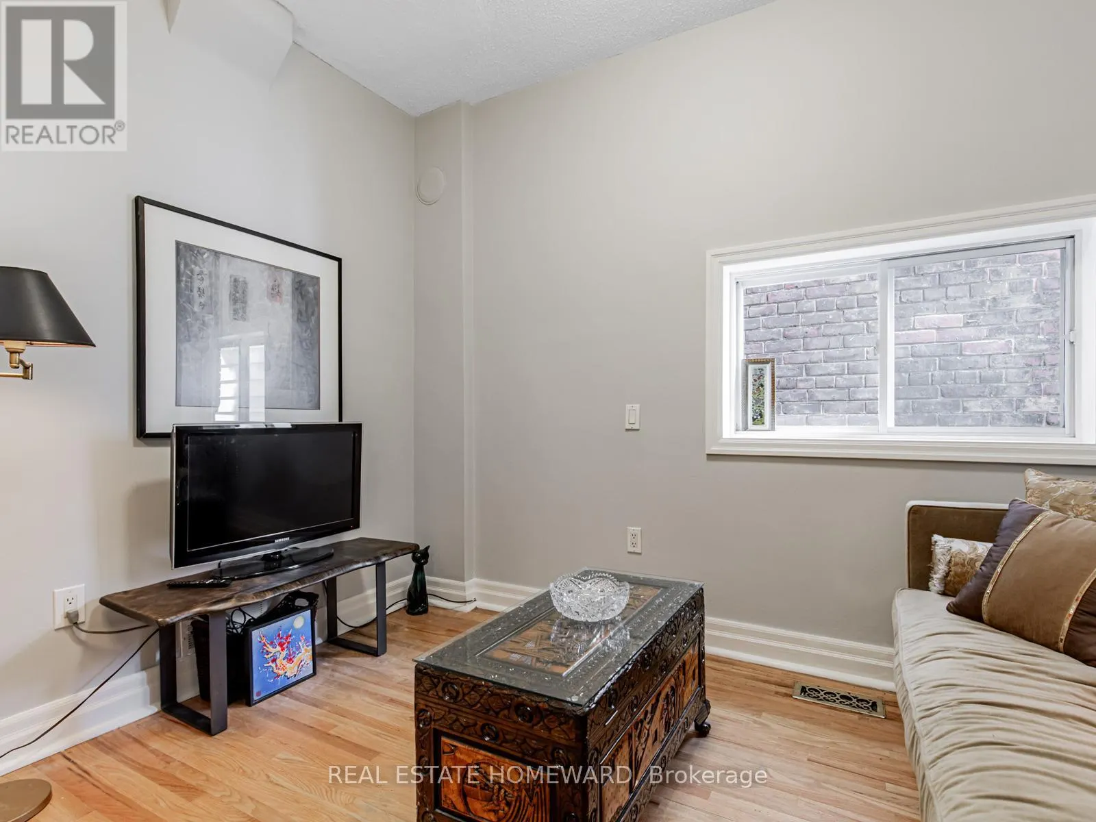 87 HARCOURT AVENUE