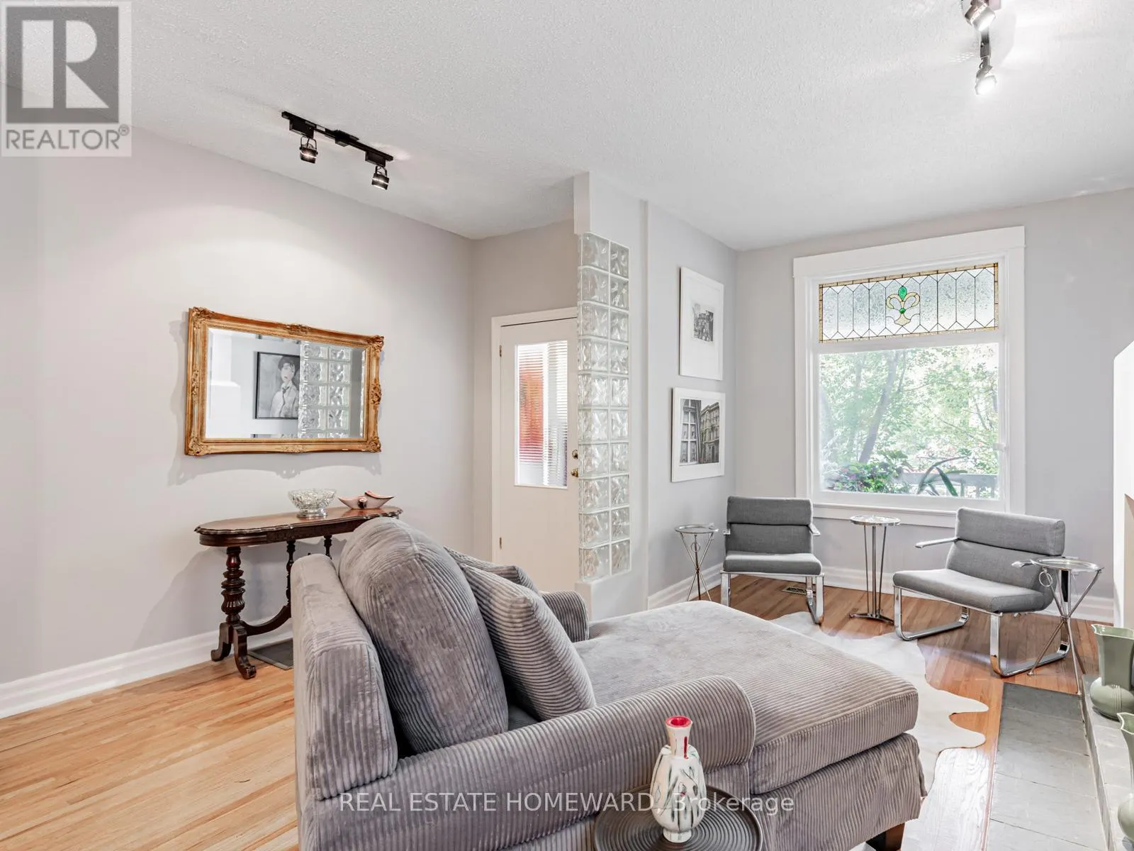 87 HARCOURT AVENUE