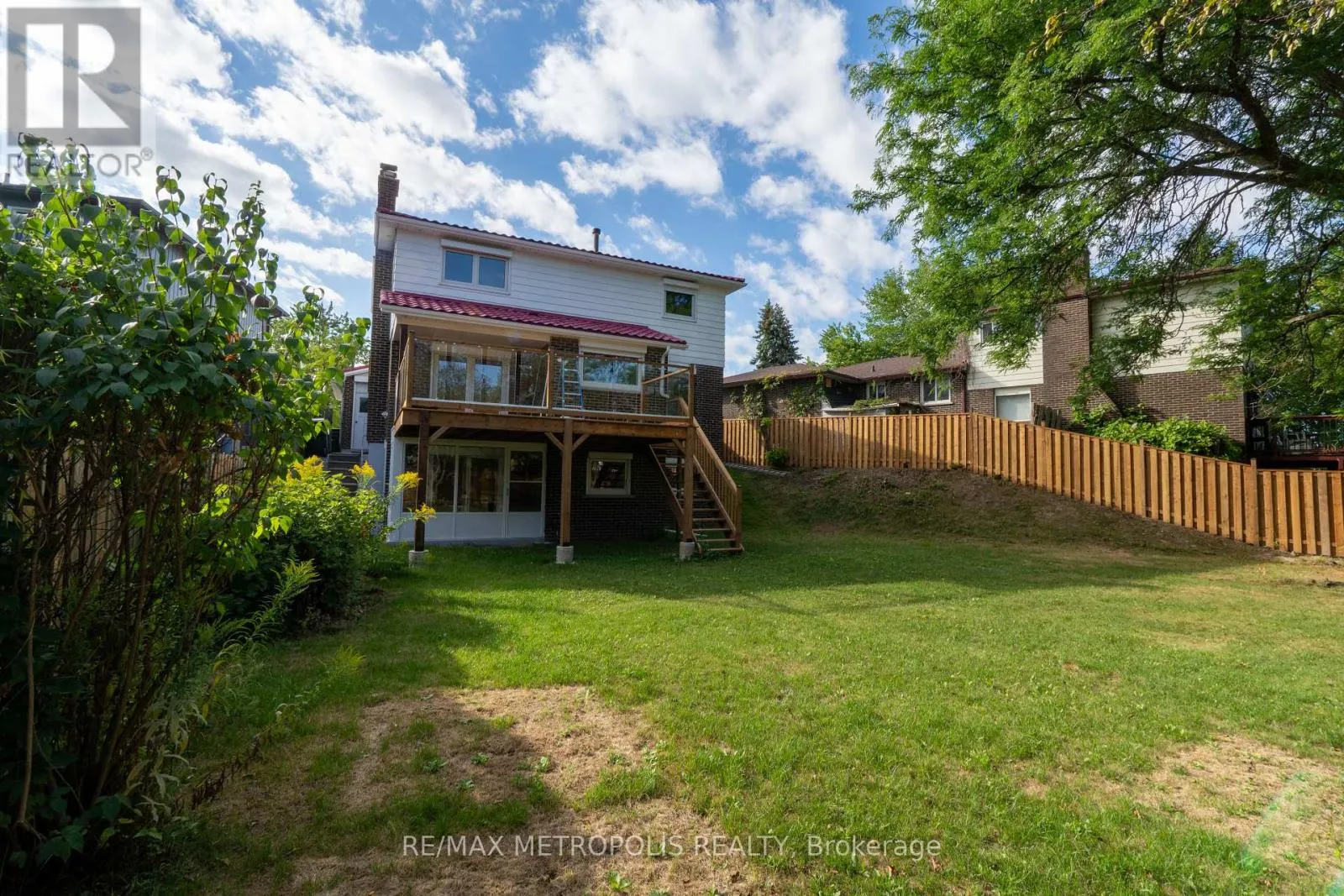 48 KNOCKBOLT CRESCENT
