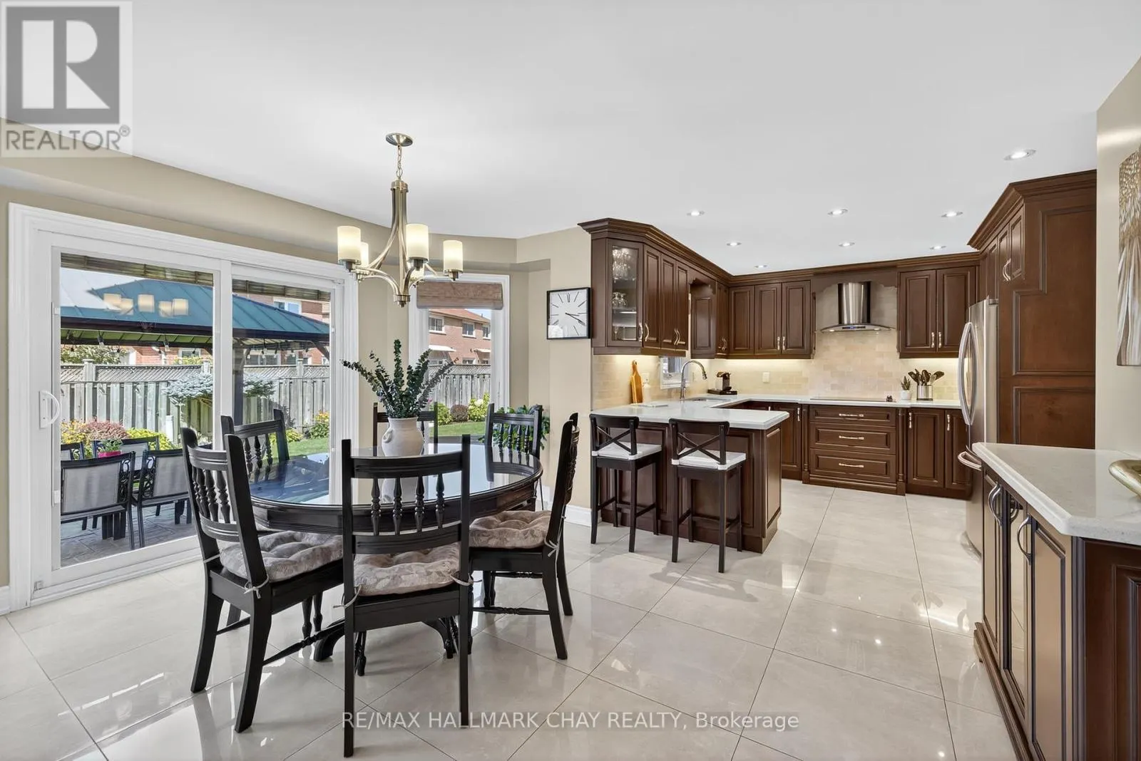 114 SWEETBRIAR COURT