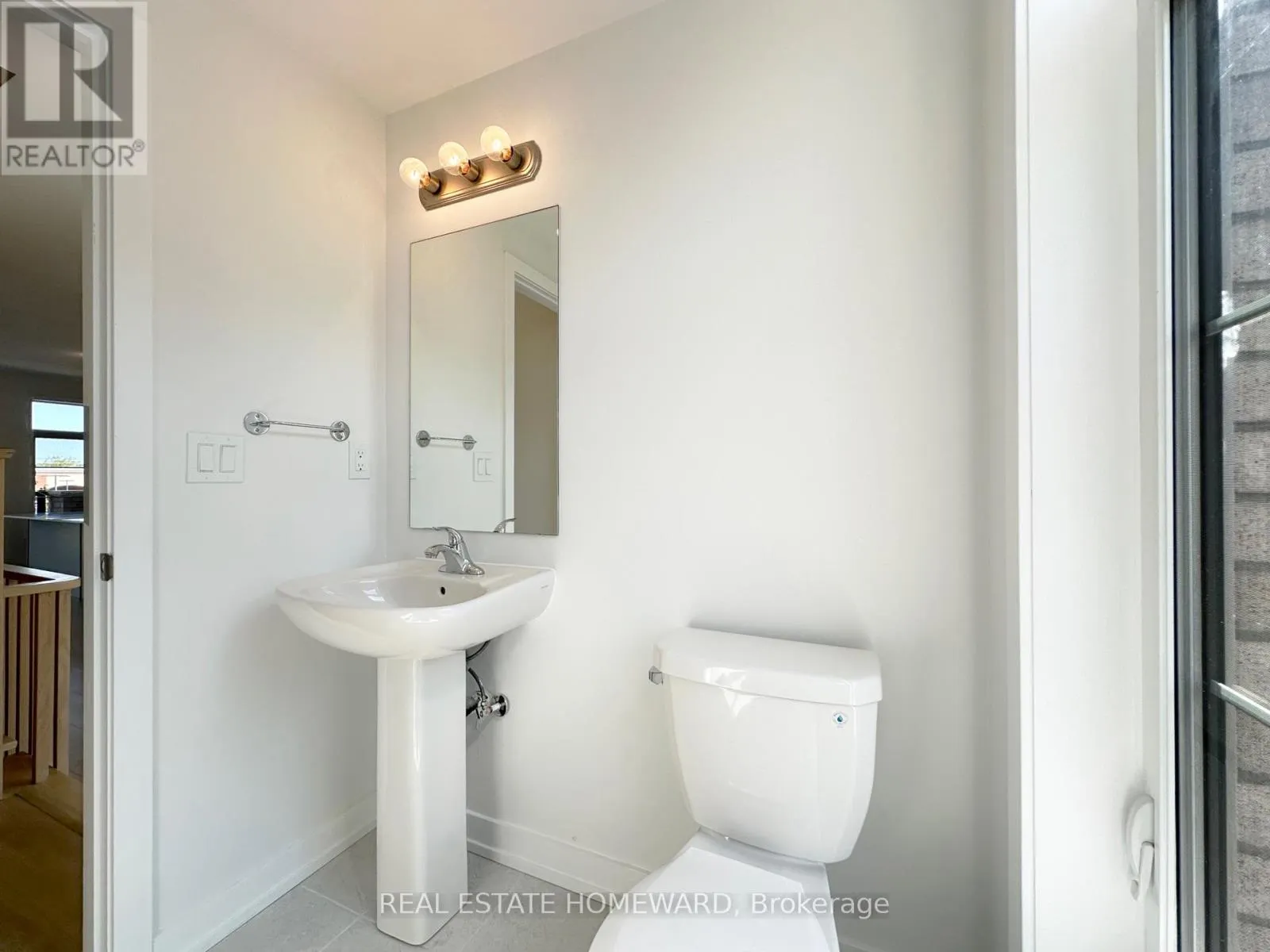 303 - 1655 PALMERS SAWMILL ROAD