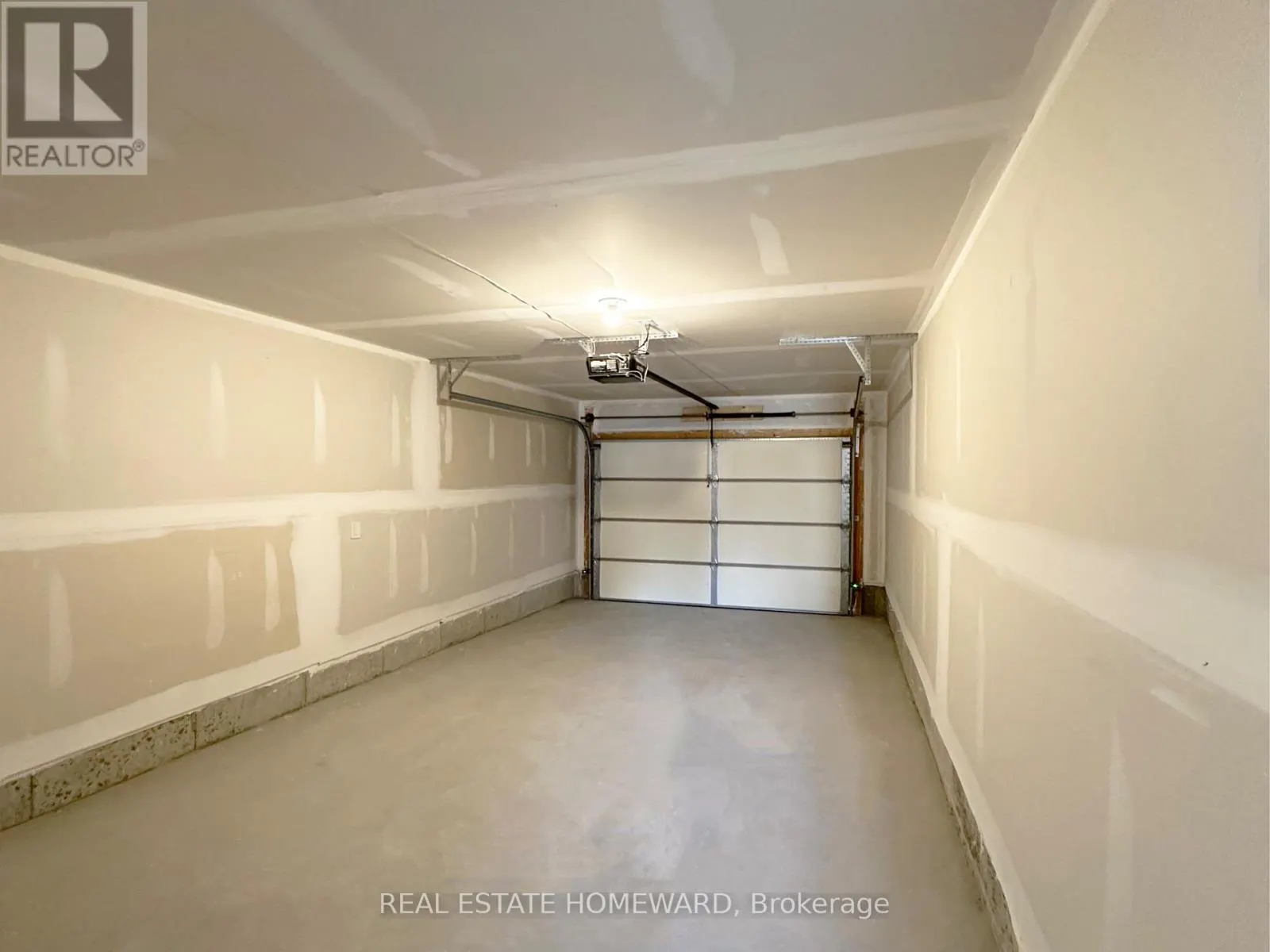 303 - 1655 PALMERS SAWMILL ROAD
