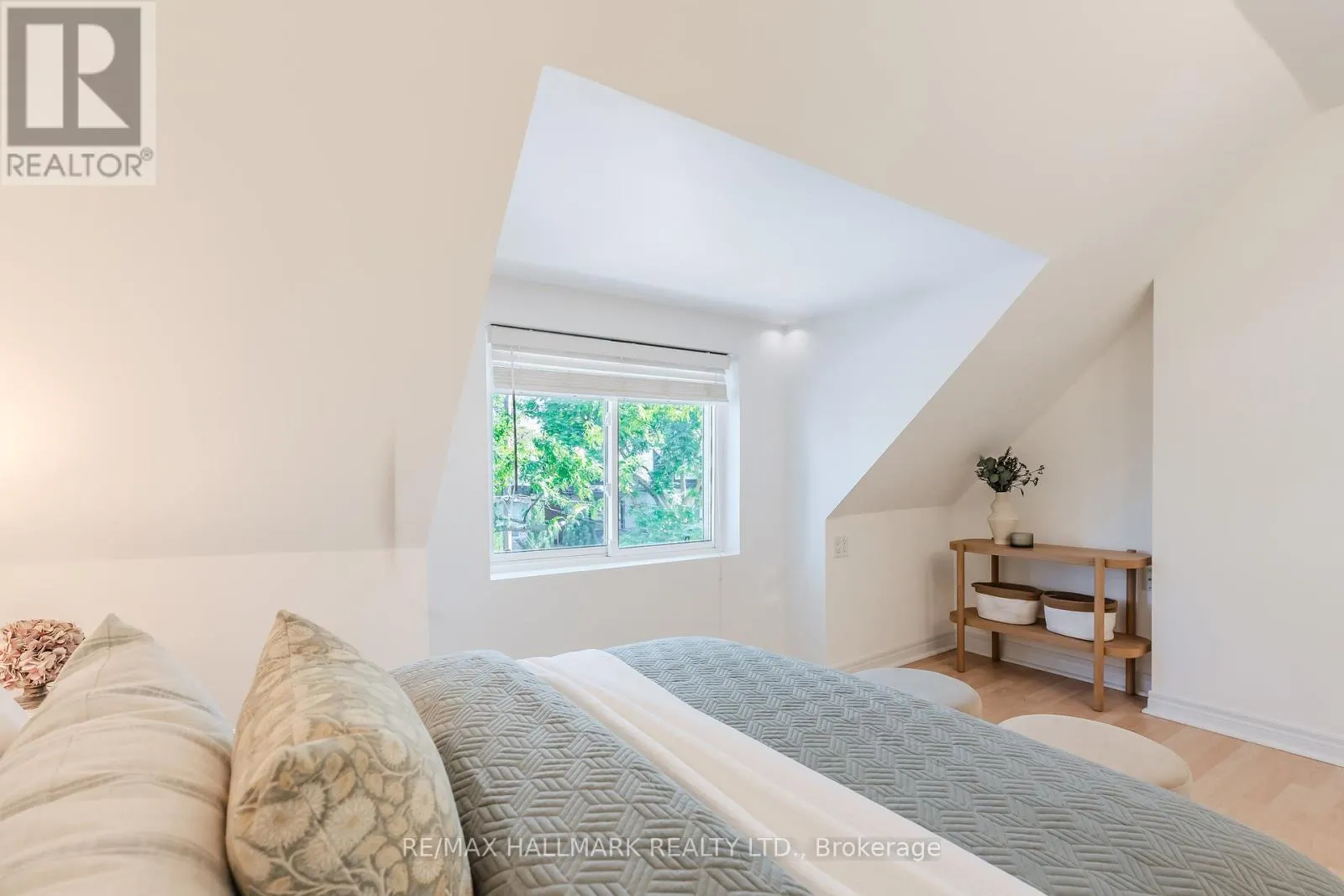 152 HASTINGS AVENUE