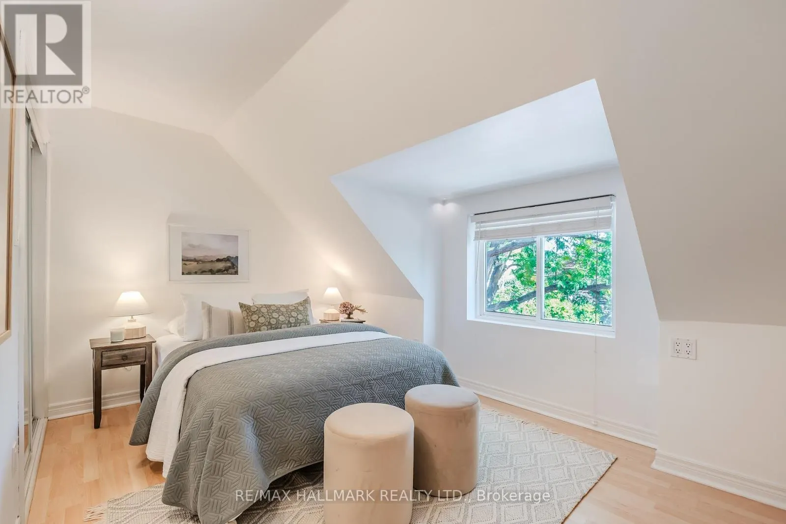 152 HASTINGS AVENUE