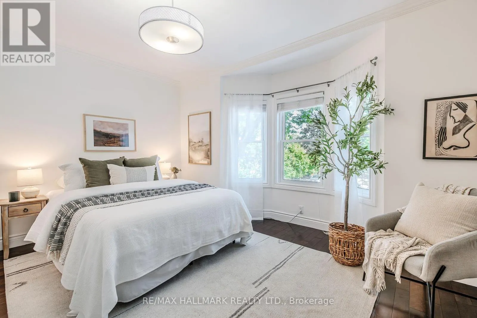 152 HASTINGS AVENUE