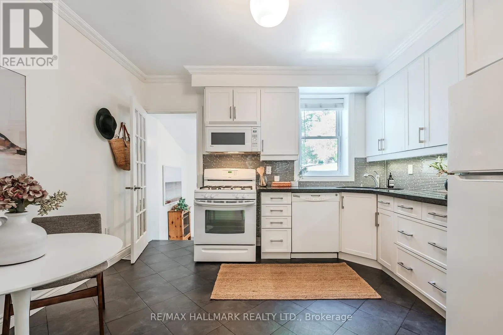 152 HASTINGS AVENUE
