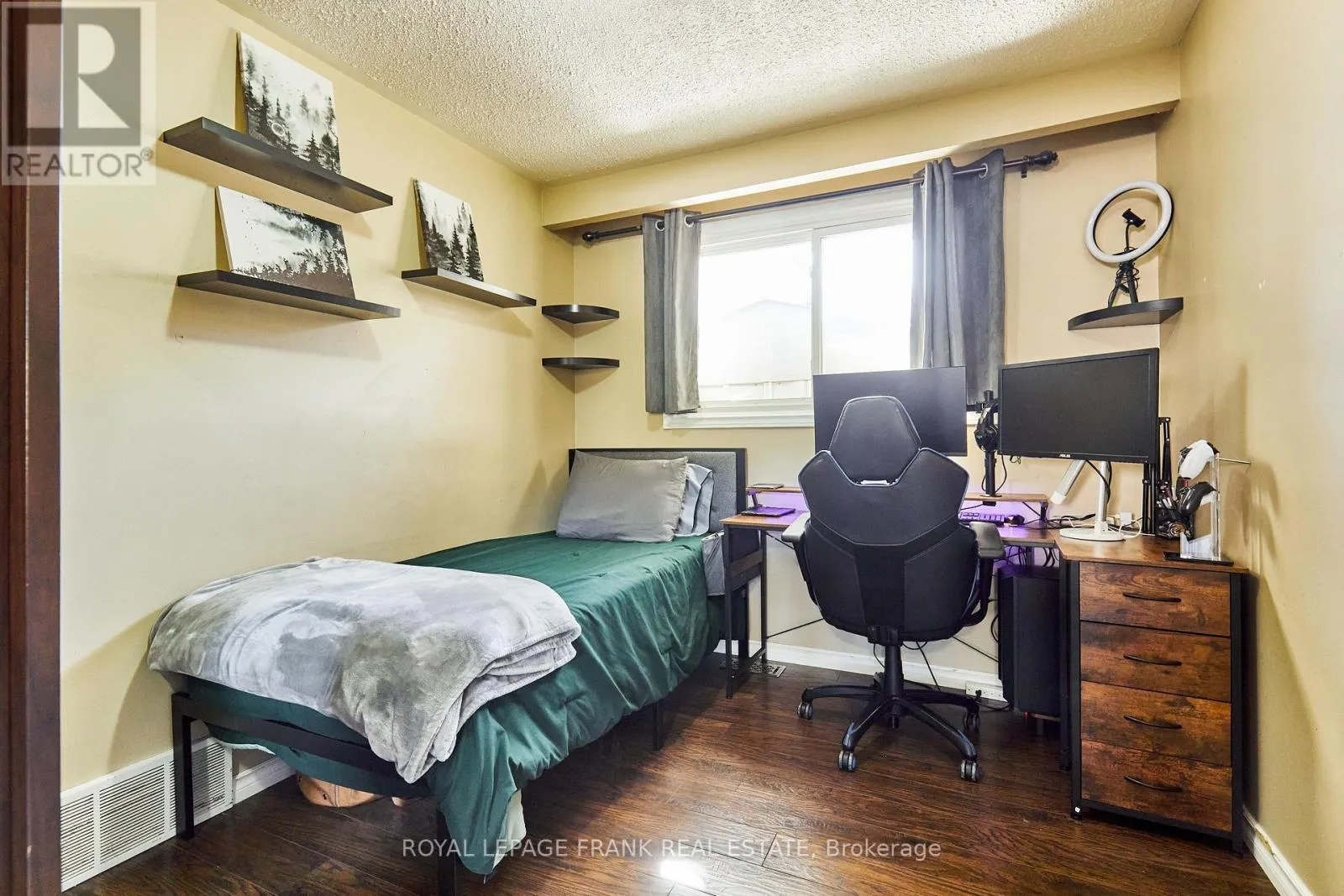 733 CLIFTON DRIVE