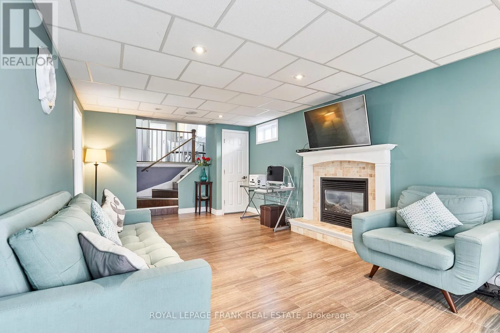 733 CLIFTON DRIVE