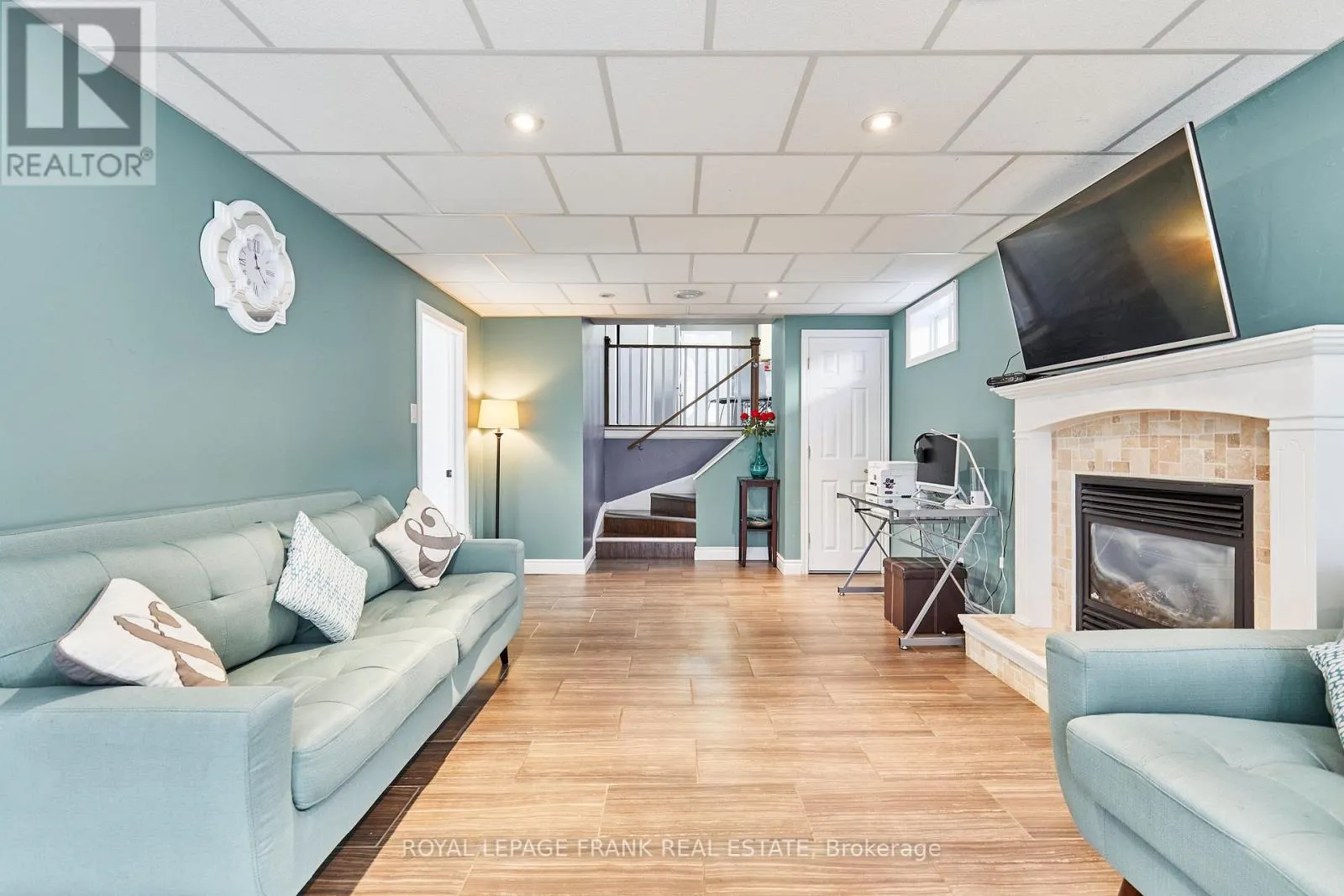 733 CLIFTON DRIVE