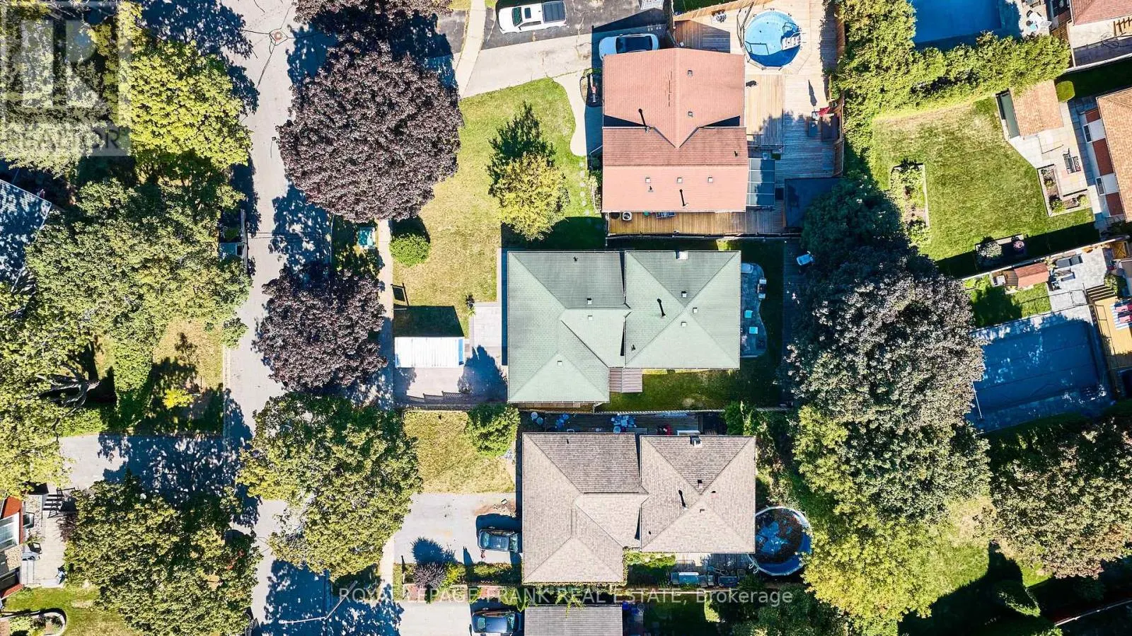 733 CLIFTON DRIVE