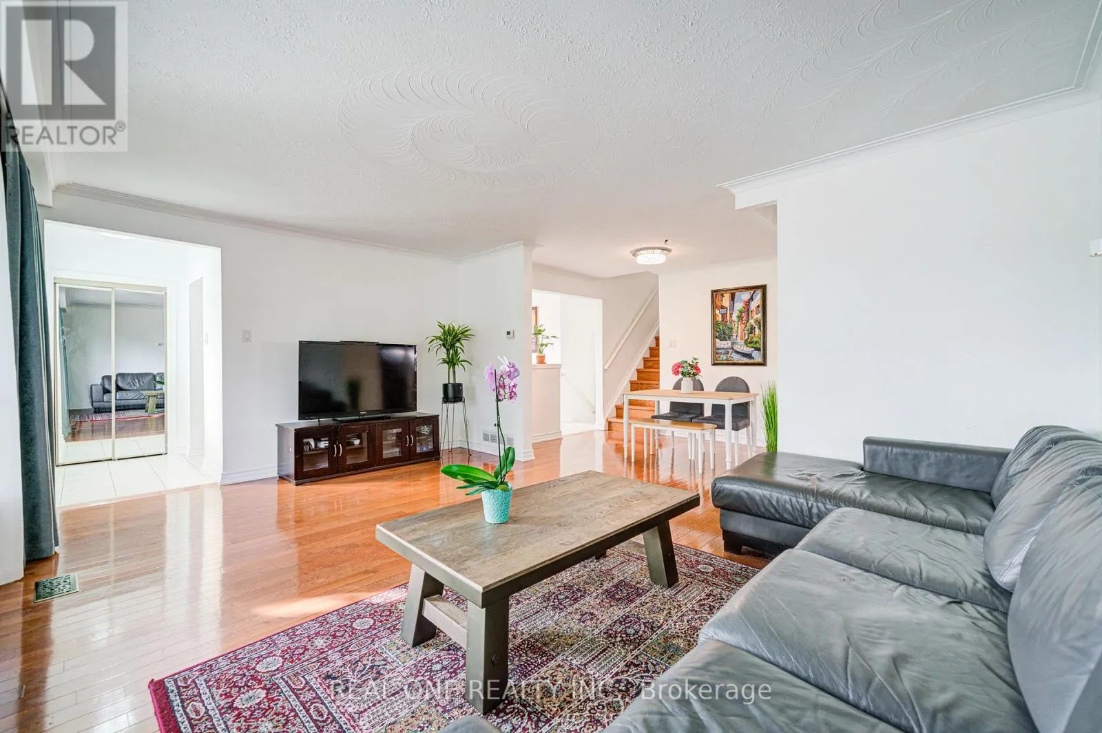 122 MARILAKE DRIVE