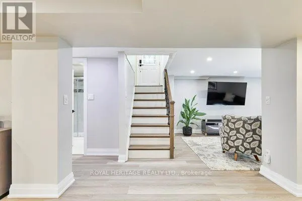 35 GLEN MUIR DRIVE