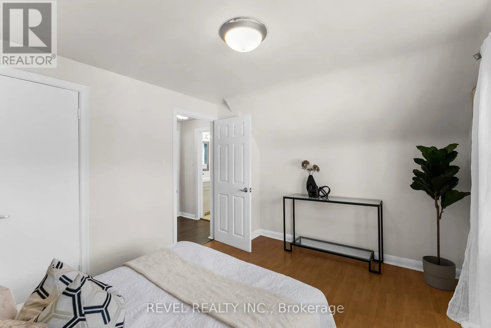 3 GLENWOOD TERRACE